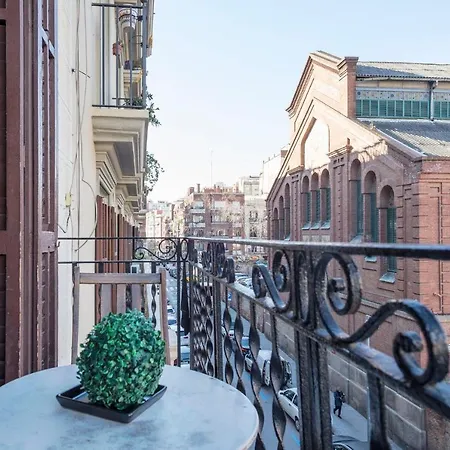 Apartamento Mirall Apartment *